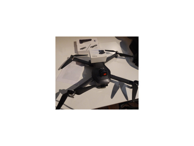 drone-sg906-small-2