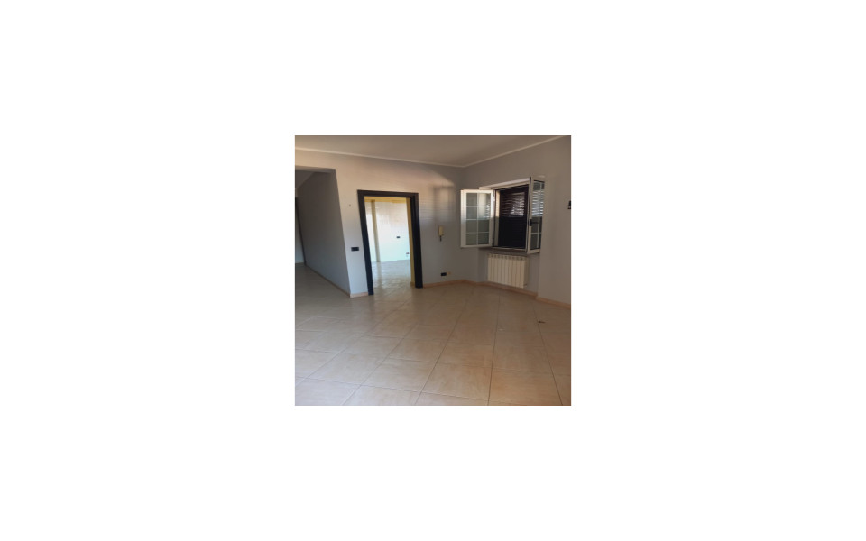 castel-morrone-ce-ampio-appartamento-posto-auto-in-piccolo-contesto-big-2