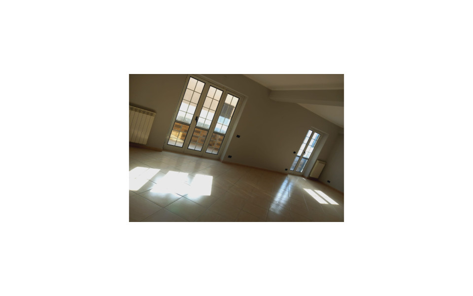 castel-morrone-ce-ampio-appartamento-posto-auto-in-piccolo-contesto-big-3