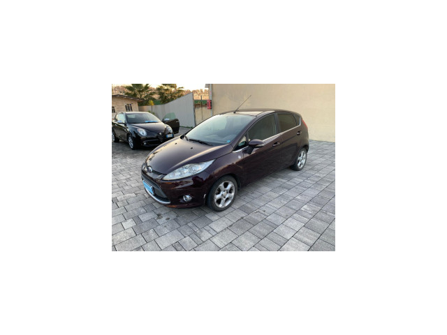 ford-fiesta-14-gpl-95cv-5-porte-small-1