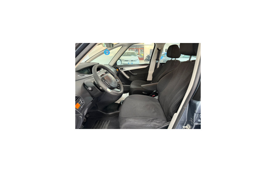citroen-c4-grand-picasso-16hdi-7-posti-big-4