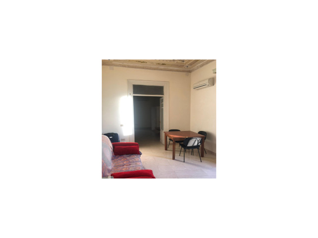 bivani-centralissimo-a-palermo-nei-pressi-del-teatro-massimo-small-3