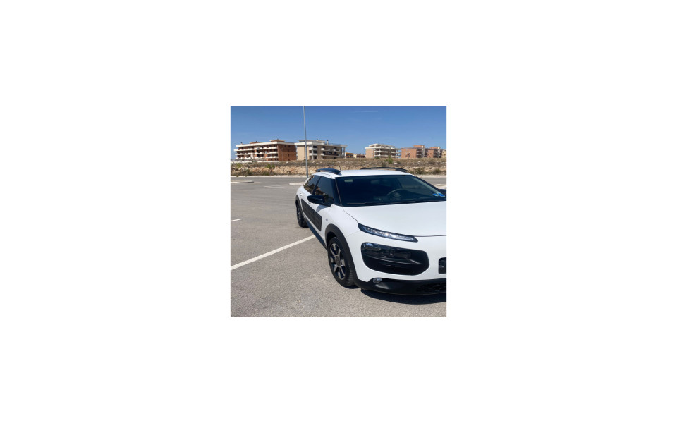 citroen-c4-cactus-12-vti-82-shine-big-1